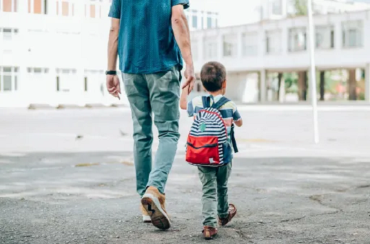 Αποβλήθηκε πρωτάκι που η μητέρα του παρέλειψε να το ποστάρει στο Instagram