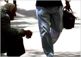 Φτώχια – Καλοπέραση = 1 - 0