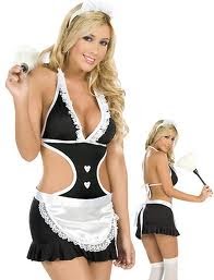 Ημίγυμνες καμαριέρες στο σπίτι του Στρος Καν!!!