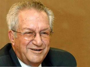 Γ. Μαρίνος: «Προτιμούμε να πνιγούμε χορεύοντας, όπως οι επιβάτες του Τιτανικού;» Είπε πριν 29 χρόνια!!!