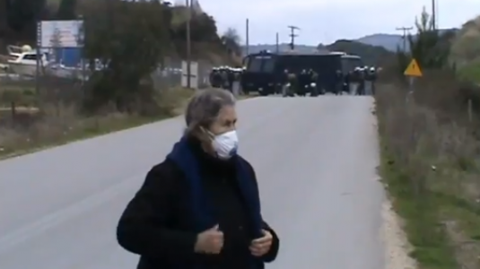 Το τραγούδι της γιαγιάς στην Ιερισσό… (βίντεο)