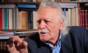 Γλέζος: Να καταργηθούν οι εξετάσεις της αποστήθισης....