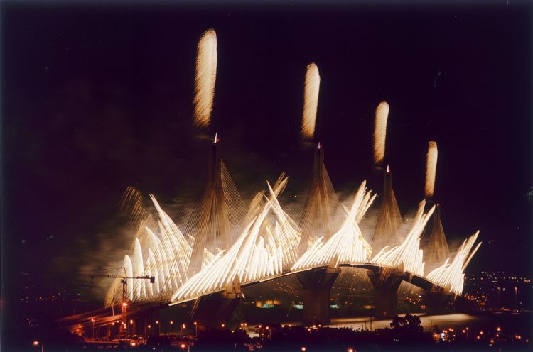 Η υπεργέφυρα της Ελλάδας… που μαγεύει!!! (βίντεο)