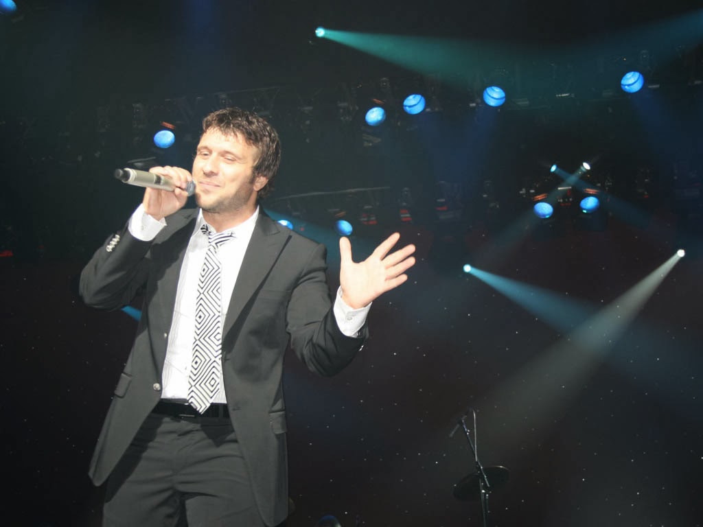 Πλούταρχος: Έχτιζε δύο μεζονέτες σε ξένο οικόπεδο!!!