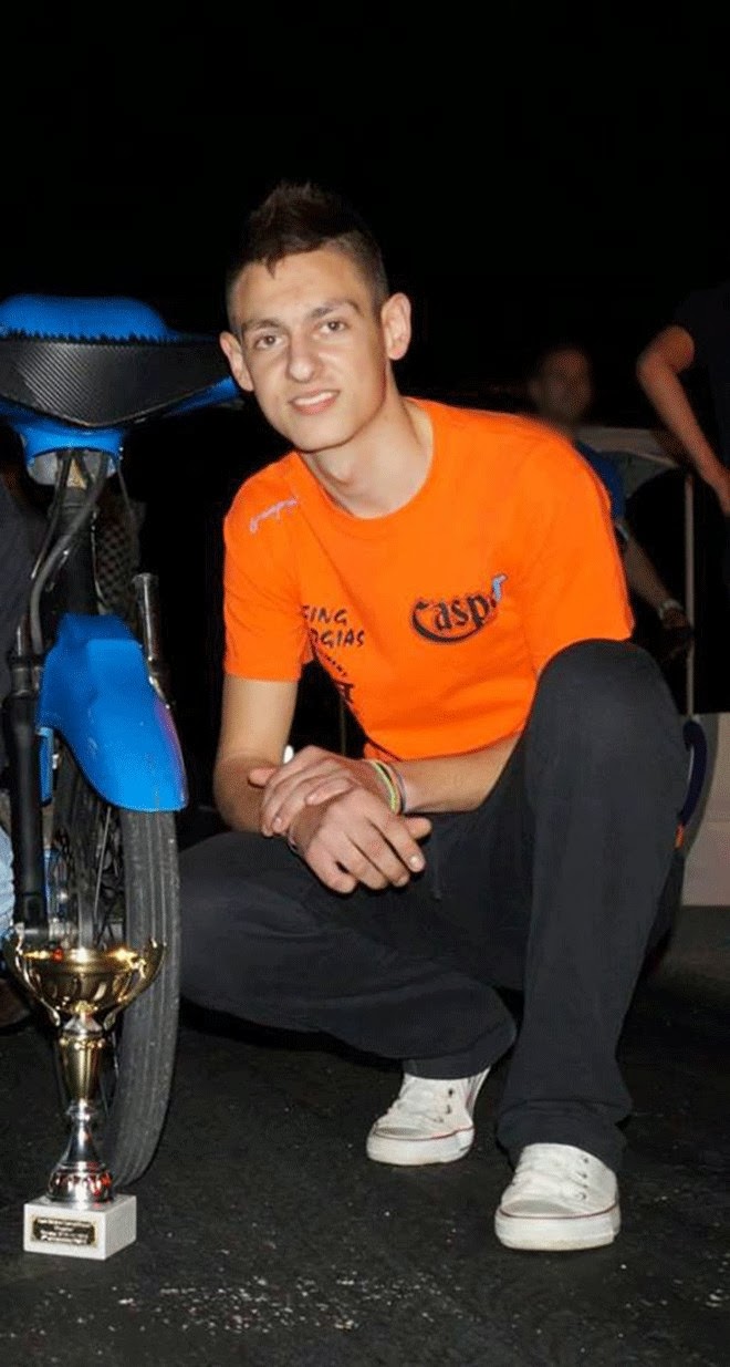 Θρήνος για το 19χρονο που σκοτώθηκε χθές στο Ελληνικό σε αγώνα dragster…