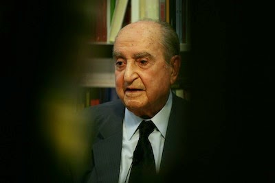 Ο Μητσοτάκης στέλνει σαλιοτάϊσμα στο Σαμαρά!!!