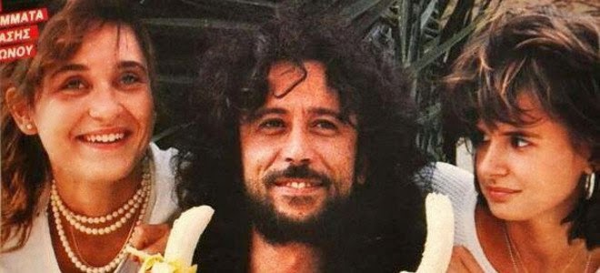 Η Μιλένα Αποστολάκη και η Μάρα Ζαχαρέα, όταν τάιζαν μπανάνες τον Μάκη Τριανταφυλλόπουλο!!! (foto)