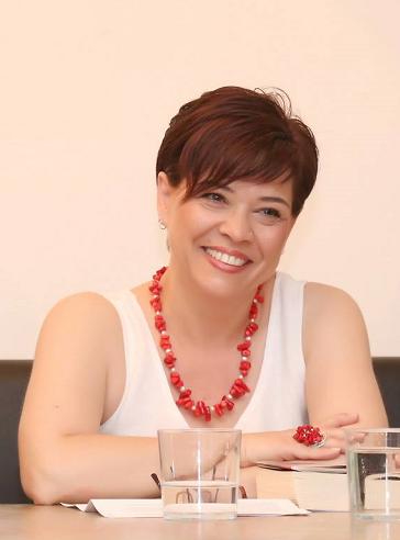 Η Ζωή Οικονόμου, απαντά στο «κουτσομπολιό»… της αυλής!!!