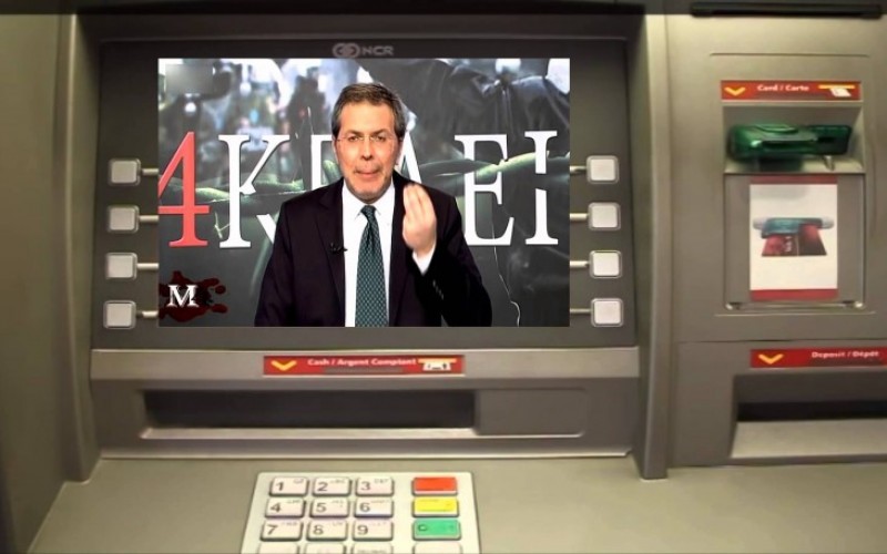 ΕΠΙΚΟ ΒΙΝΤΕΟ με τον Στέφανο Χίο να ξεπροβάλλει μέσα από ΑΤΜ! Δεν υπάρχει!!!