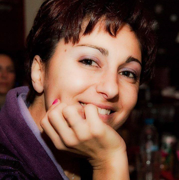 Η Δώρα Μοσχονά απαντά, στο «κουτσομπολιό»… της αυλής!!! 