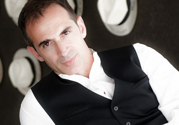 O Κώστας Κρομμύδας απαντά, στο «κουτσομπολιό»… της αυλής!!!