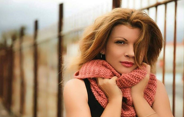 Η Καίτη Δροσίνη, απαντά στο «κουτσομπολιό»… της αυλής!!!