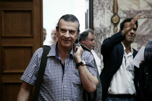 Μάθημα ομοφυλοφιλίας στα ελληνικά σχολεία…