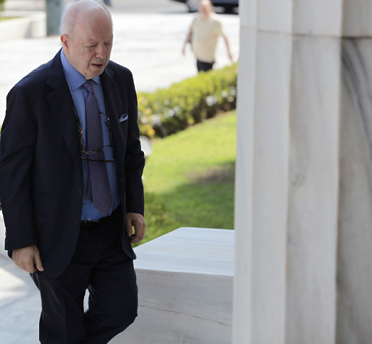 Κατέρρευσε ο Σταύρος Ψυχάρης στην πλατεία Κολωνακίου…