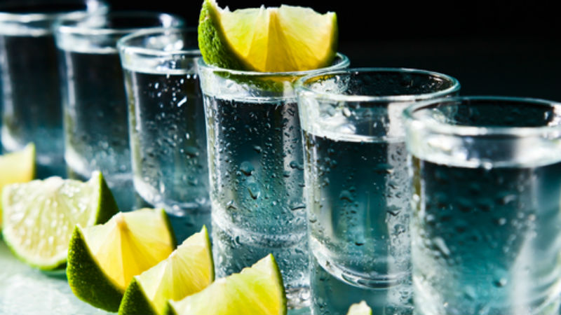 Έρευνα: Η τεκίλα μπορεί να συμβάλει στην καταπολέμηση της οστεοπόρωσης