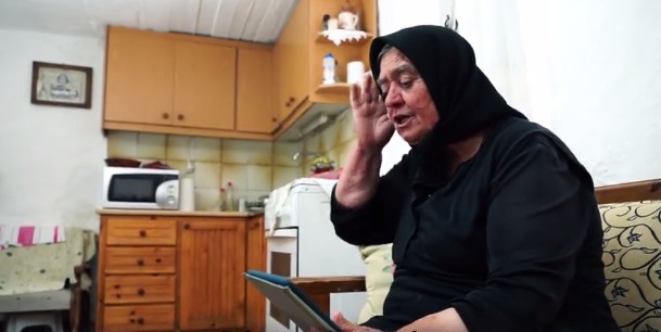 Μετά την Ελληνίδα μάνα έρχεται η Κρητικιά γιαγιά… (video)