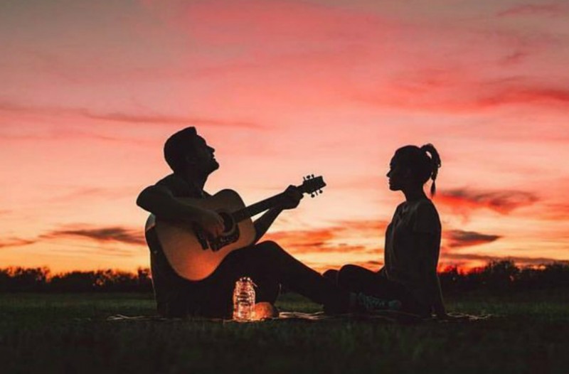 Τα 5 πράγματα που δείχνουν ότι σε έχει ερωτευτεί για τα καλά…