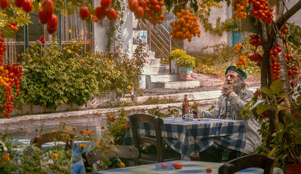 «Μαστουρώστε, κάνει καλό…»