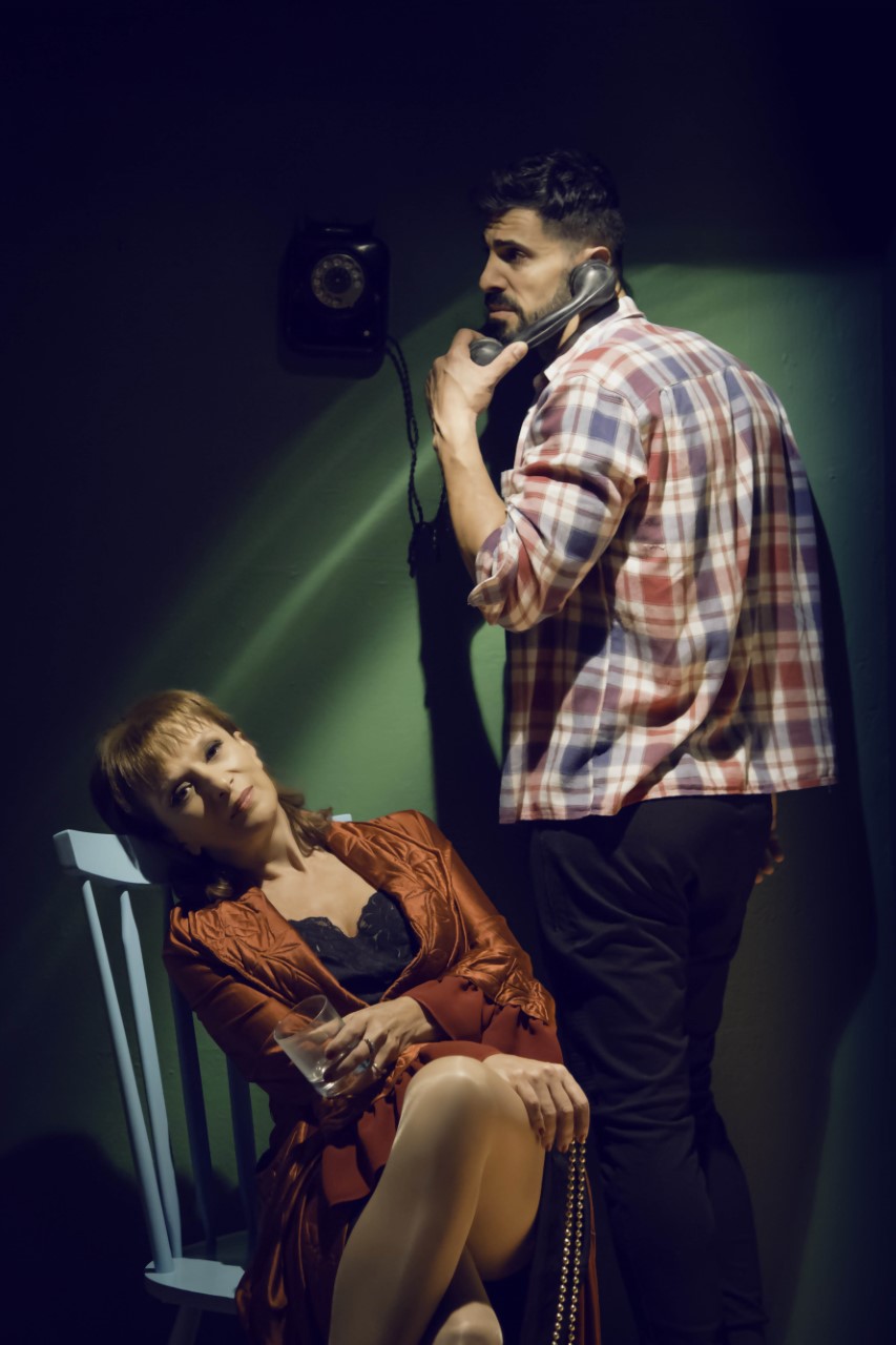 “ΛΕΩΦΟΡΕΙΟΝ  Ο  ΠΟΘΟΣ”, στο  ΔΙΑΧΡΟΝΟ  του  Νέου  Κόσμου 