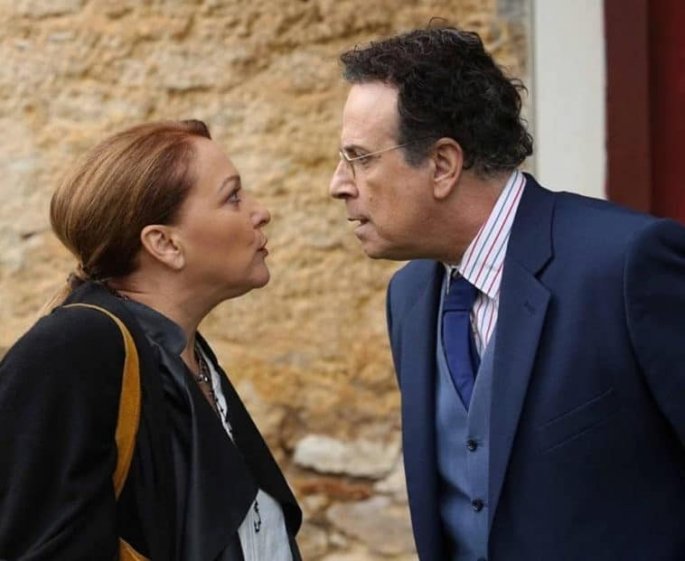 «Καφέ της Χαράς»: Η Χαρά ανακαλύπτει την κομπίνα του Πώποτα!