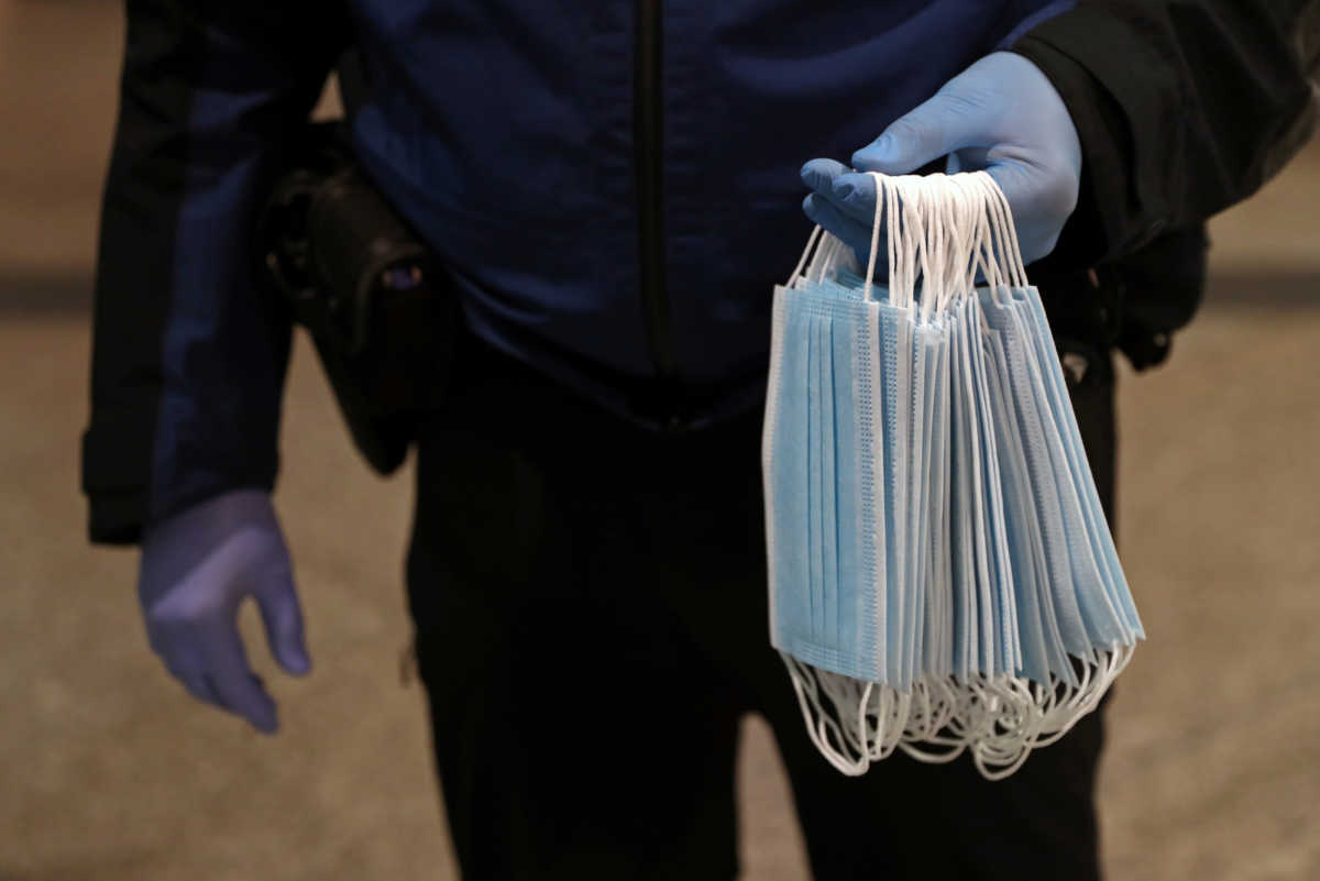 Ποιες μάσκες απαγορεύεται να φοράμε