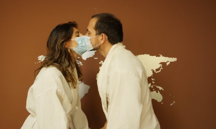 Καραντίνα κι ερωτική διάθεση: Τι λένε τα στοιχεία…