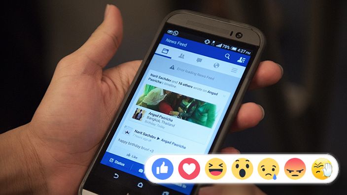 Στίκερ χαστούκι για όσους ποστάρουν συνέχεια θεωρίες συνωμοσίας ζητούν χρήστες του Facebook