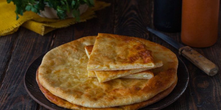 Συνταγή για πανεύκολη τυρόπιτα στο τηγάνι - Χωρίς φύλλο και αυγά…