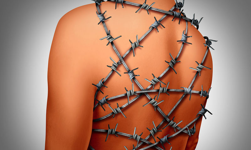 Πόνος στην πλάτη: 7 αιτίες που δεν πάει το μυαλό σας