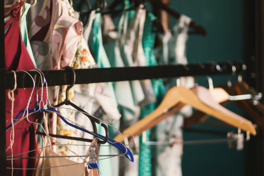 Τι θα γίνει αν βάλεις μια κούπα ρύζι στη ντουλάπα!!!