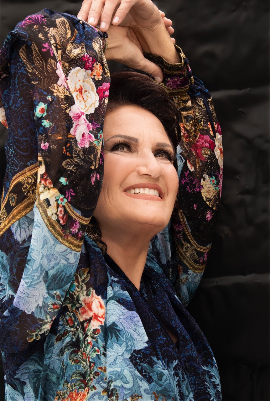 Άλκηστις Πρωτοψάλτη Καλοκαίρι 2022 «ΚΑΙ ΜΕΙΝΑΜΕ ΑΝΘΡΩΠΟΙ»