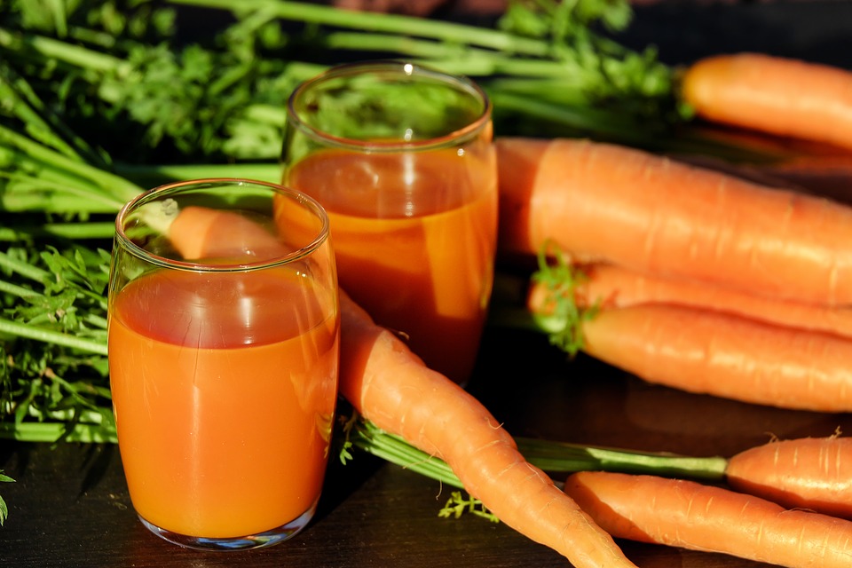 8 απίστευτα οφέλη που έχει ο χυμός καρότου…