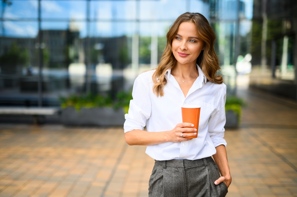 Γιατί το μεσημεριανό διάλειμμα μας εξαντλεί αντί να μας ξεκουράζει;