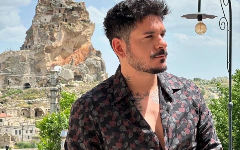 Stan: Το τραγούδι που έγραψε για τη σύζυγό του