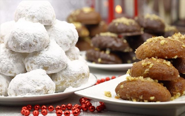 Τα γλυκά των γιορτών: Θερμίδες και χρήσιμα tips για να μην υπερβάλλετε...