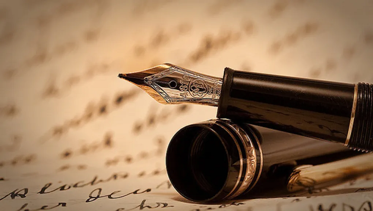 Καραγάτσης: «Σημασία δεν έχει τί γράφεις, αλλά πώς το γράφεις»