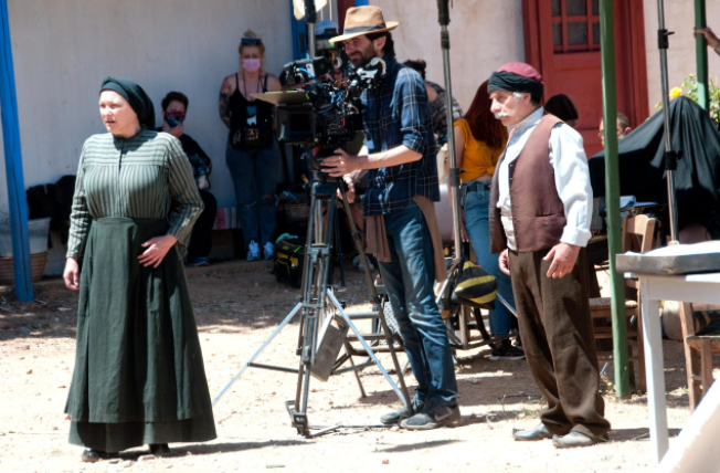 «Βαρδιάνος στα σπόρκα»: Στα γυρίσματα της νέας σειράς της ΕΡΤ, σε σκηνοθεσία Μανούσου Μανουσάκη