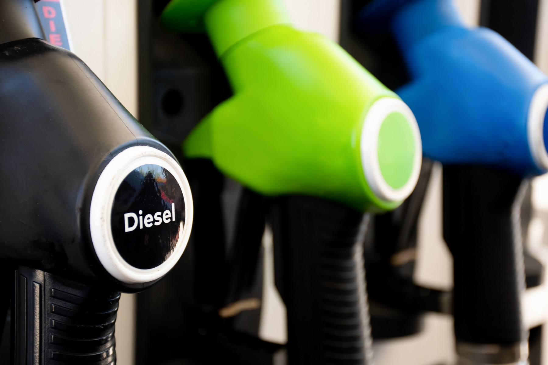 Πτώση 75% για το diesel στην Ελλάδα – Η μεγαλύτερη σε όλη την Ευρώπη