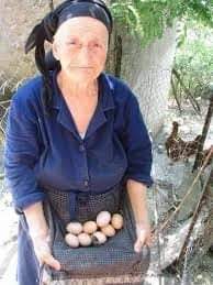 Η ποδιά της γιαγιάς, που δύσκολα θ’ αντικατασταθεί!!!